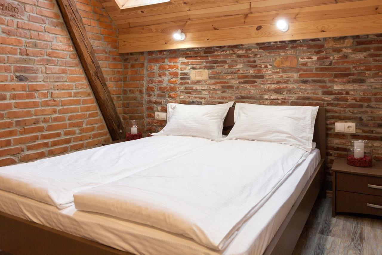 7 Apartments Lviv Kültér fotó